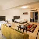 Kish-Goldis-20.jpg