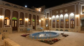 اقامتگاه سنتی آلما یزد