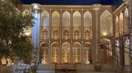 اقامتگاه بومگردی خانه سه نیک یزد