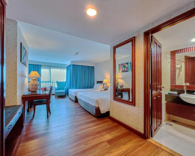 Bangkok-PrincePalace-11.jpg