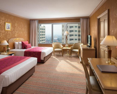 Bangkok-PrincePalace-14.jpg