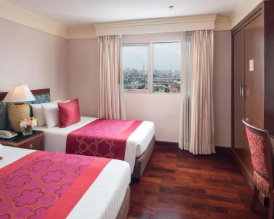 Bangkok-PrincePalace-17.jpg