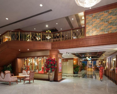 Bangkok-PrincePalace-3.jpg