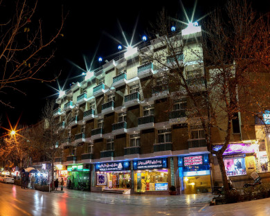 Esfahan-AliQapu-28.jpg
