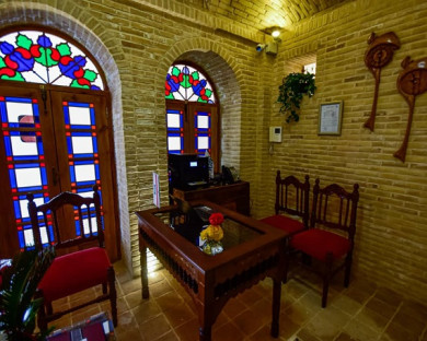 Esfahan-HezaroyekshabeChaharbagh-02.jpg