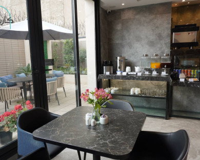 Esfahan-KarbatHotel-11.jpg