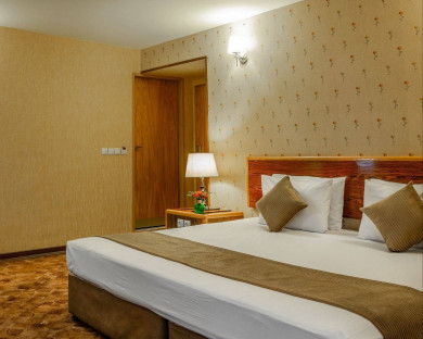 Esfahan-ParsianSuite-45.jpg