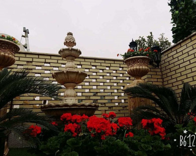 Esfahan-Sarayeordibehesht-02.jpg