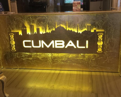 Istanbul-CumbaliPlaza-3.jpg