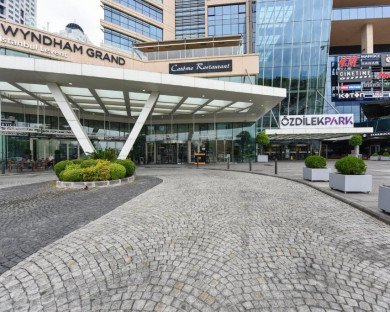 Istanbul-WyndhamGrandLevent-2.jpg