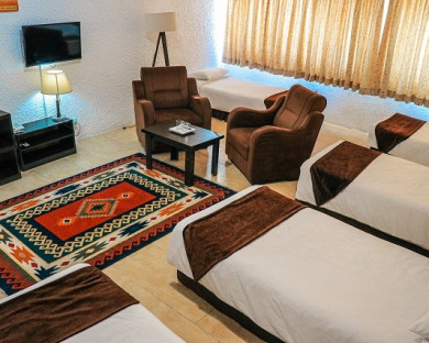 Kish-Goldis-40.jpg