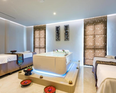 Phuket-CrestResortPoolVillas-30.jpg