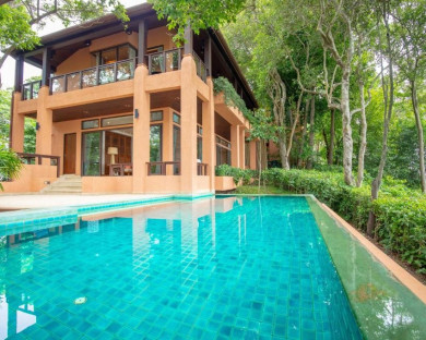 Phuket-SriPanwaLuxuryPool-25.jpg