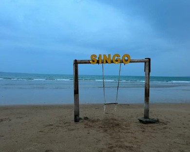 Qeshm-SingoBeach-2.jpg