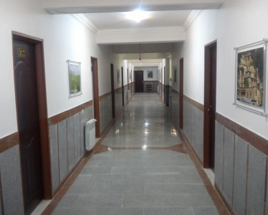 Rasht-Qadir-04.jpg