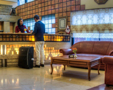Shiraz-AriyoBarzan-11.jpg