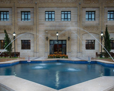 Shiraz-Beynalharamain-10.jpg