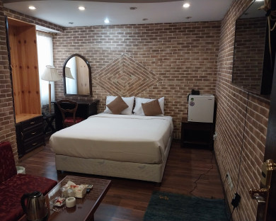 Shiraz-Jame_jam-08.jpg