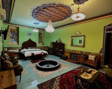 Shiraz-Shahparioun-2.jpg