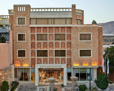 Shiraz-Zandiyeh-10.jpg