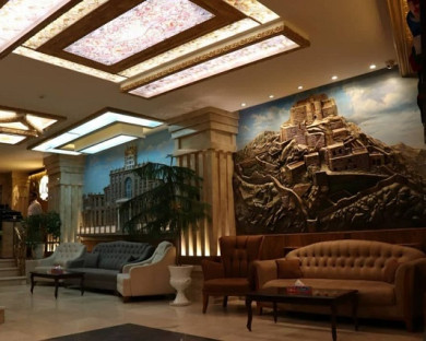 Tabriz-Saray-08.jpg