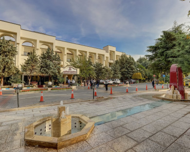 Tehran-Parsian_evin-04.jpg