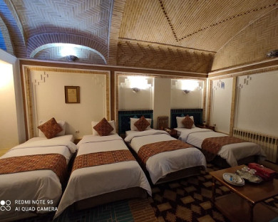 Yazd-BaghMoshirOlMamalek-84.jpg
