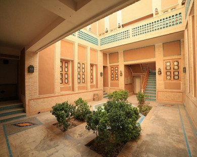 Yazd-BaghMoshirOlMamalek-85.jpg