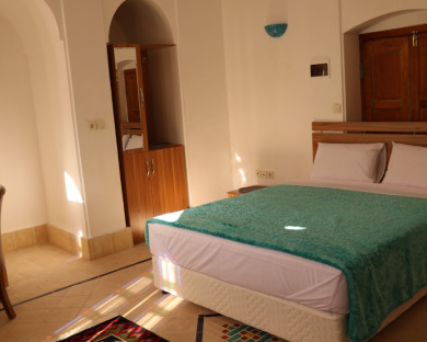Yazd-Darbar-02.jpg