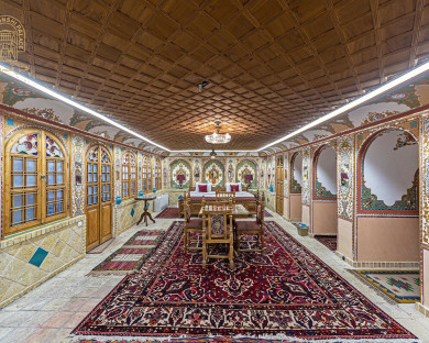 esfahan-ghasrmonshi-12.jpg