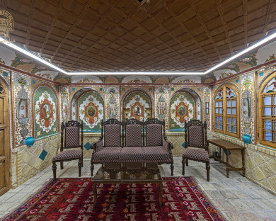 esfahan-ghasrmonshi-13.jpg