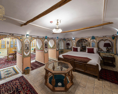 esfahan-ghasrmonshi-14.jpg
