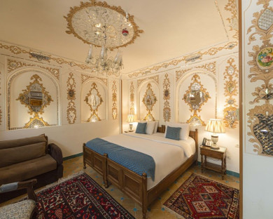 esfahan-ghasrmonshi-21.jpg