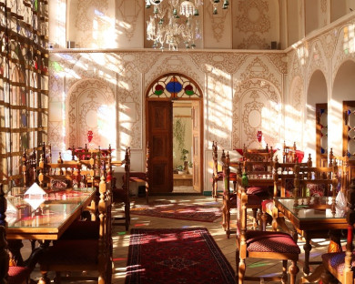esfahan-ghasrmonshi-41.jpg