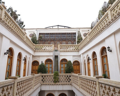 esfahan-ghasrmonshi-46.jpg