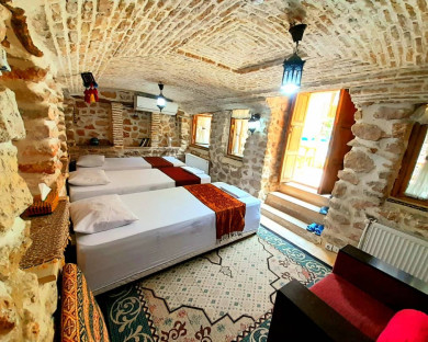 shiraz-ana-6.jpg