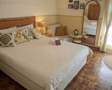 tehran-lolagarlodge-14.jpg