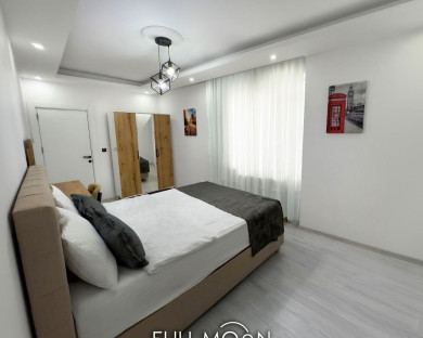 van-fullmoon-11.jpg