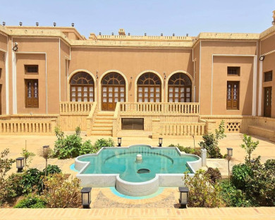 yazd-khanehaghighat-2.jpg